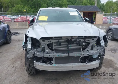 2024 Toyota Tacoma Sr5 4Wd z USA, uszkodzony, nr VIN 3TMLB5JN1RM020265